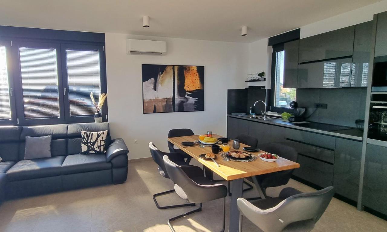 Dinary Penthouse Apartment Вир Екстер'єр фото